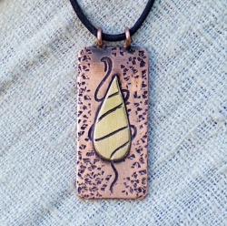 Медный кулон 