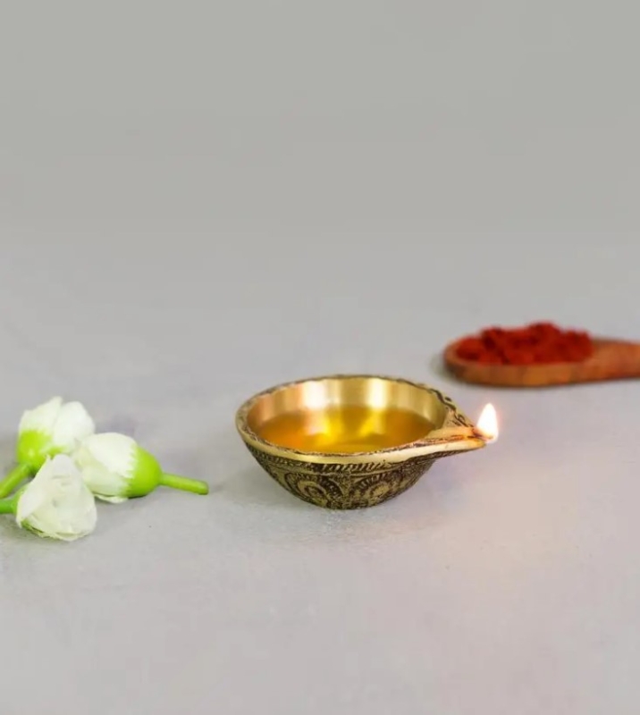 Ручна робота з антикварної латуні з основою Дія