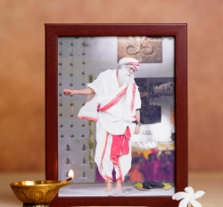 Фотография Садхгуру 4x8 (с рамкой)